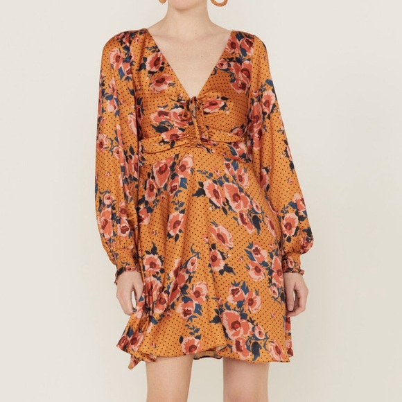 𐙚⋆˚✿˖° BEYOND the RADAR Floral Print Casual Dress Neutral 𐙚⋆˚✿˖° - Picture 2 of 13